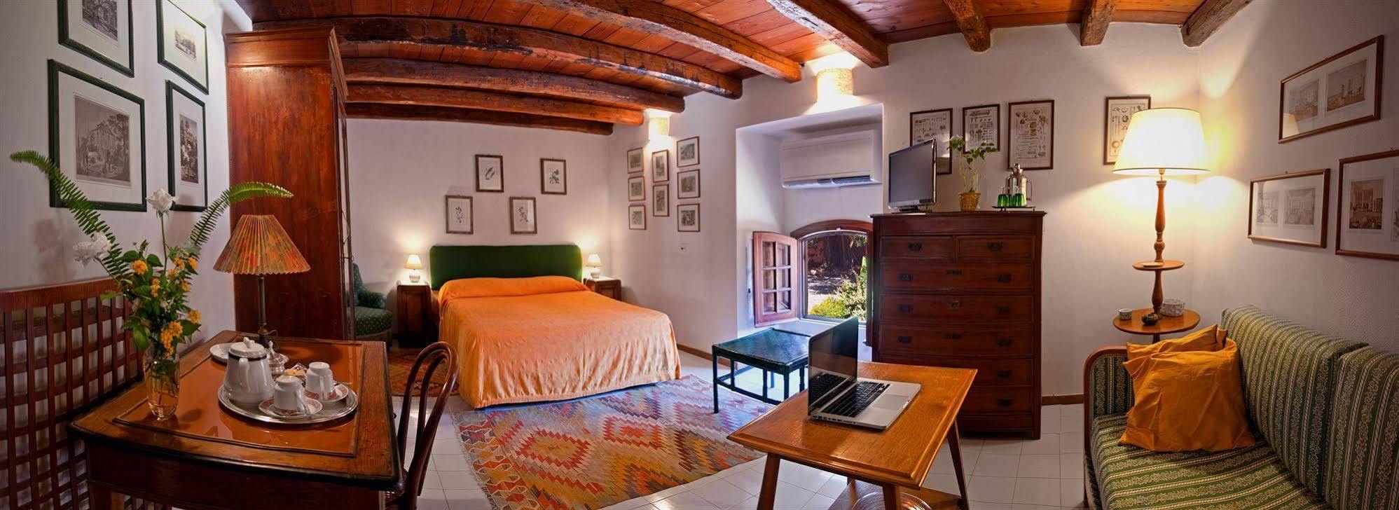 Il Glicine La Piana Dei Colli Bed & Breakfast Мондело Екстериор снимка